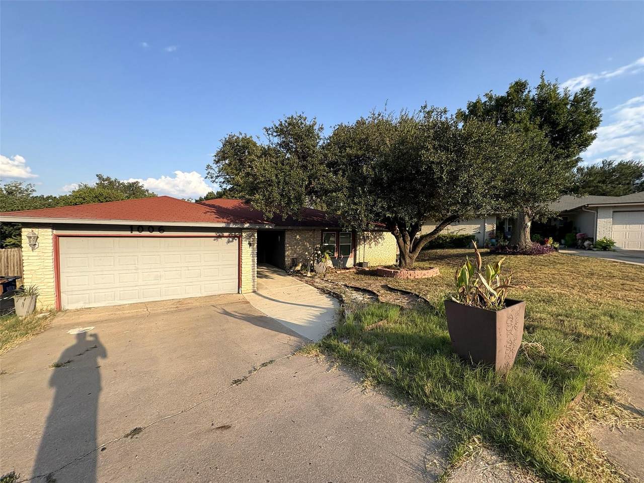 1006 Wisteria Cir - Photo 1