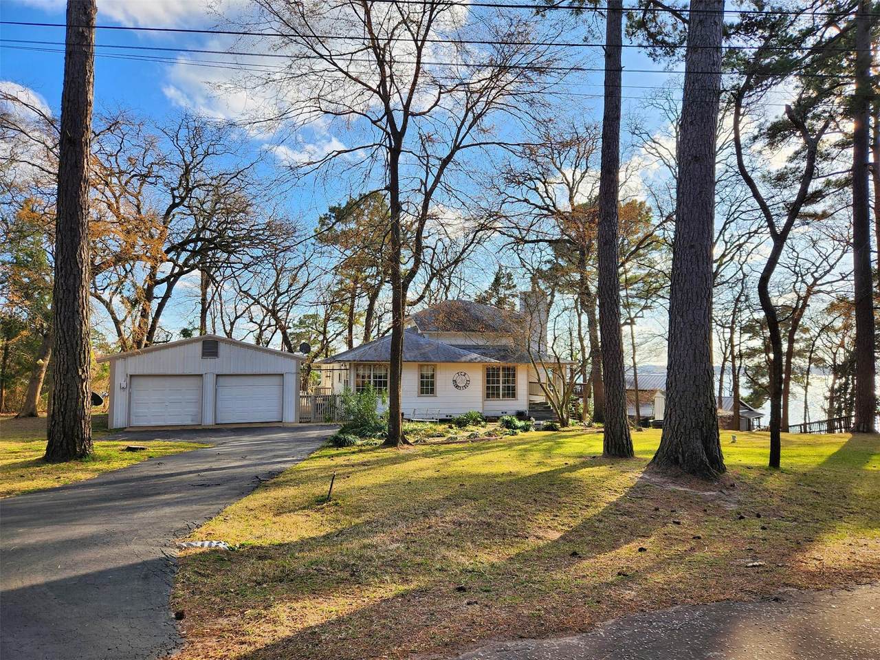 522 Christine Dr - Photo 1