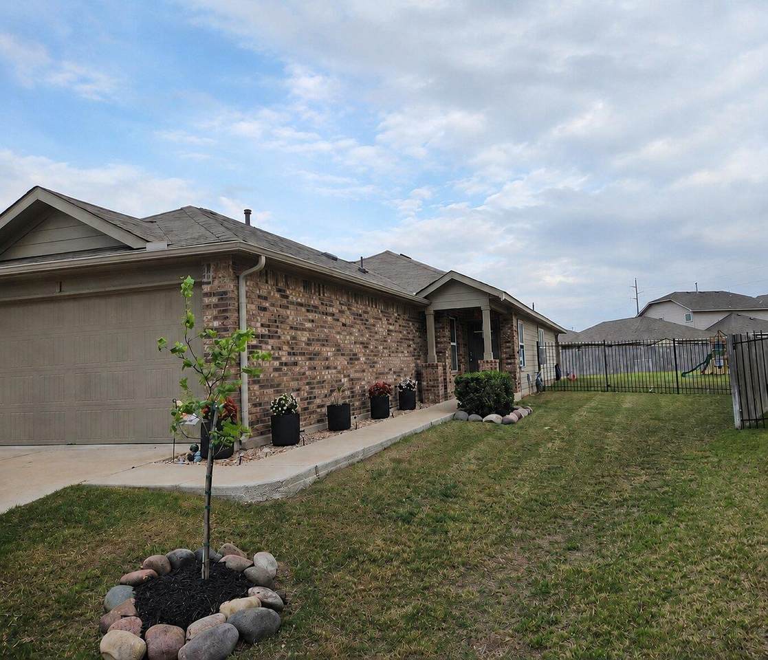 108 Blue Sage Dr - Photo 1