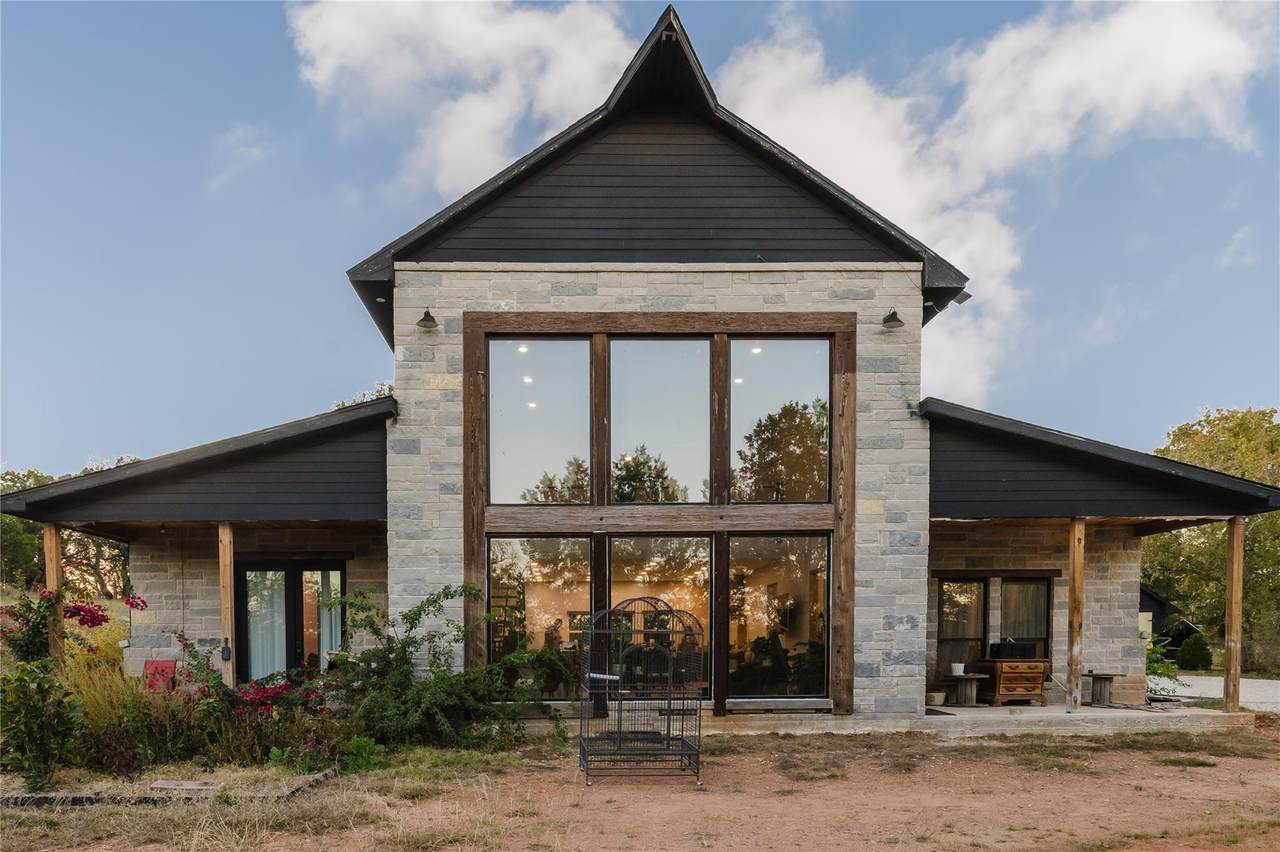 100 Rocky Hollow Dr - Photo 1