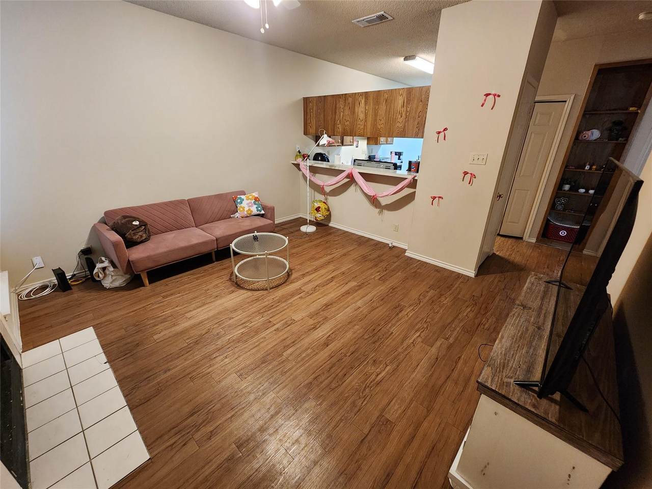 https://bt-photos.global.ssl.fastly.net/austin/1280_boomver_1_7968052-2.jpg