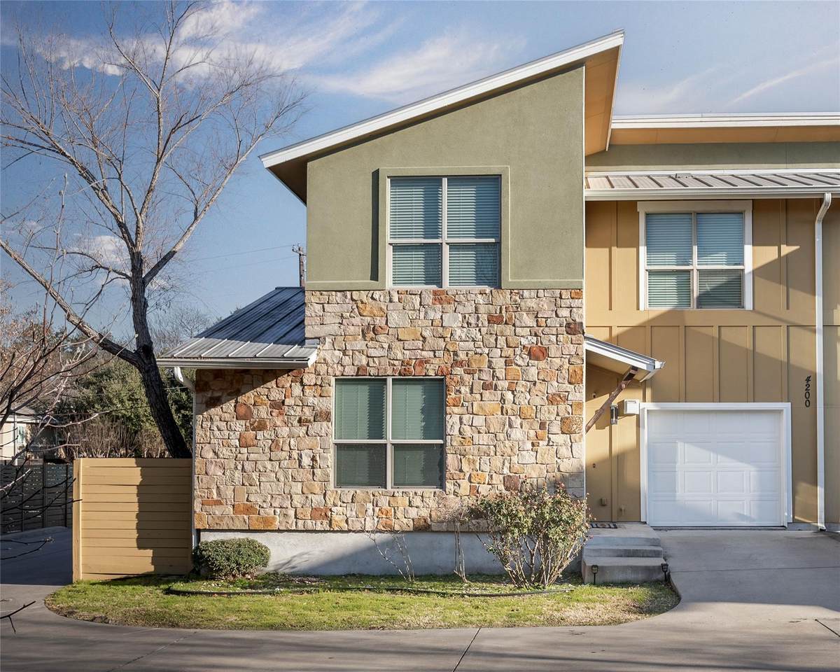 4200 Valley View Rd - Photo 1