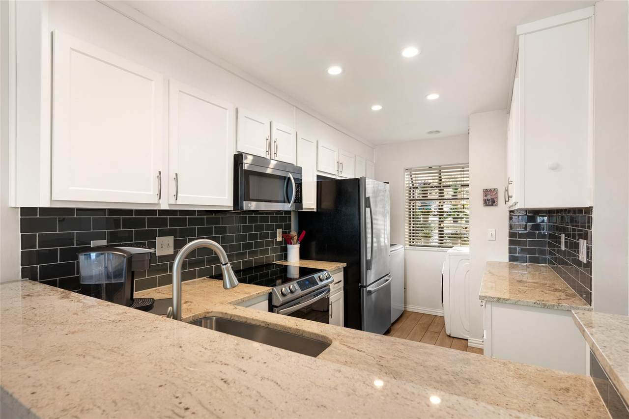 7122 Wood Hollow Dr - Photo 1