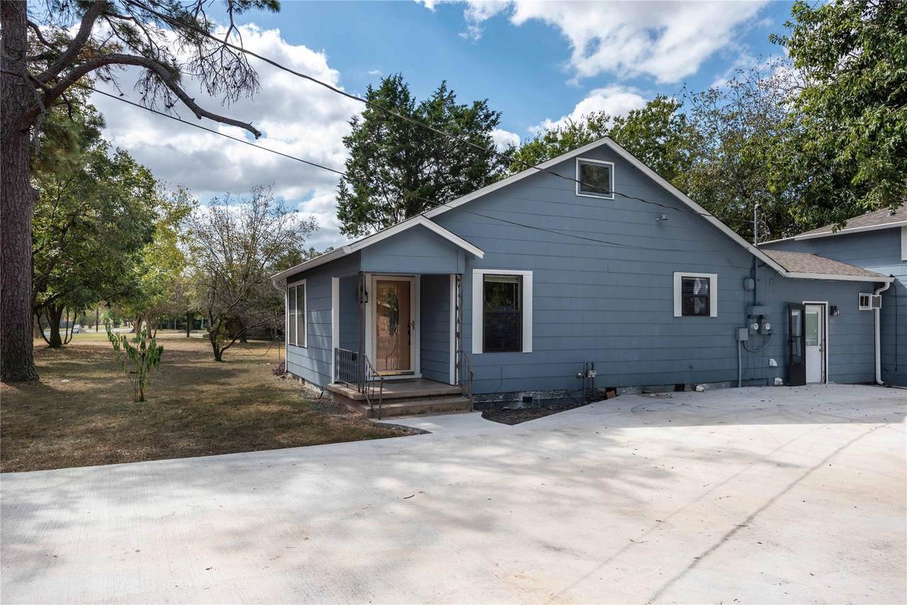 406 Lexington Rd - Photo 1