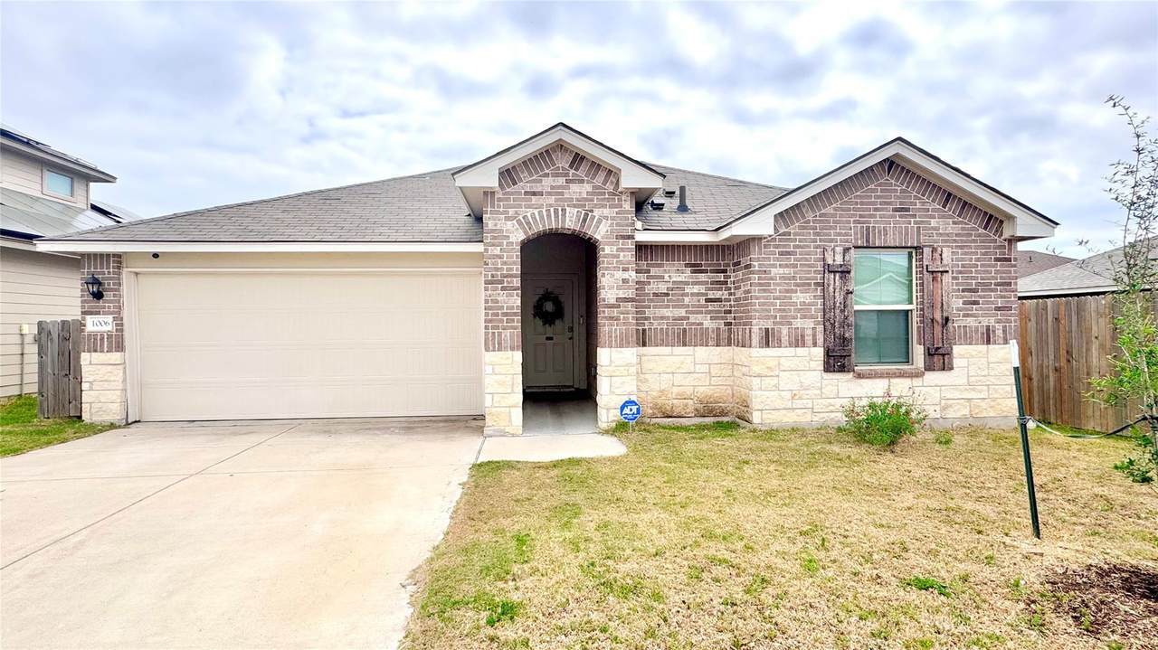 1006 Rosa Parks Dr - Photo 1