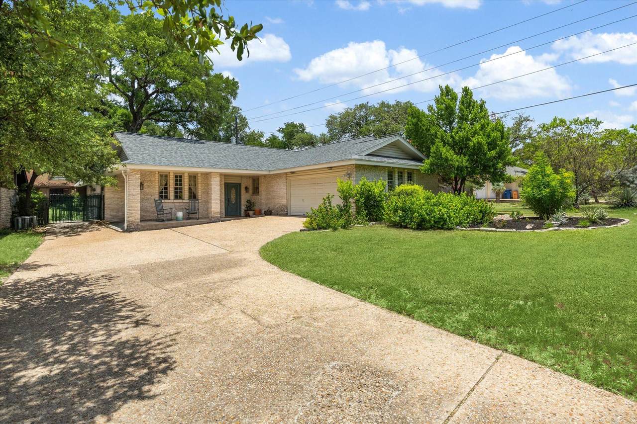 9902 Marseilles Dr - Photo 1