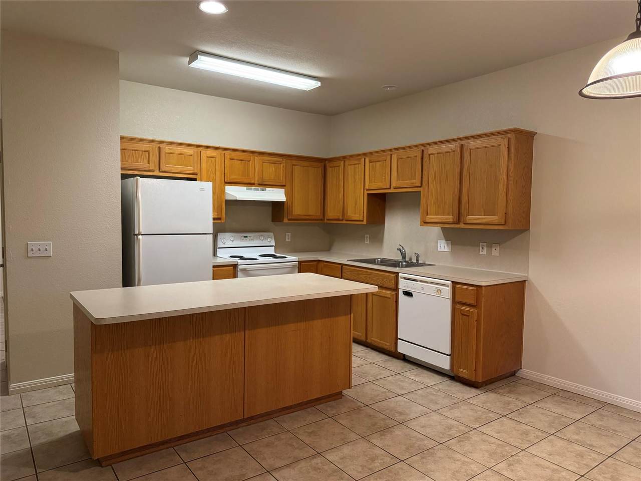 https://bt-photos.global.ssl.fastly.net/austin/1280_boomver_1_8088049-2.jpg