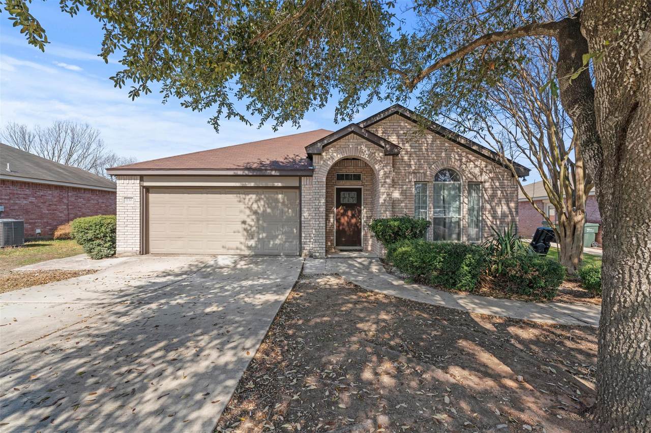 1156 Woodlands Dr - Photo 1