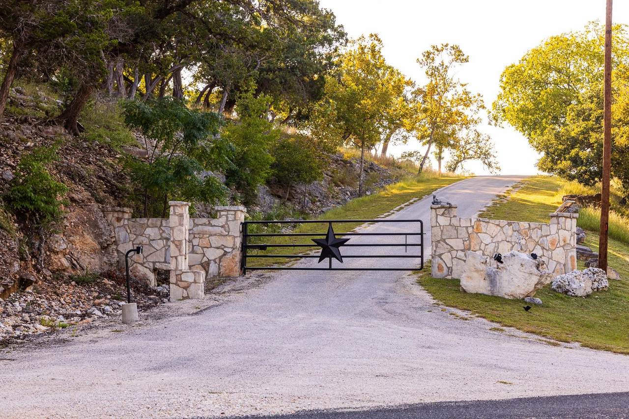 https://bt-photos.global.ssl.fastly.net/austin/1280_boomver_1_8127117-2.jpg