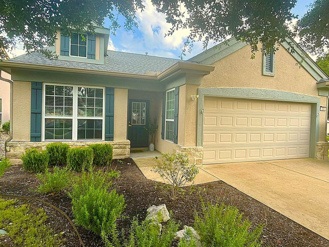 209 Crockett Loop - Photo 1