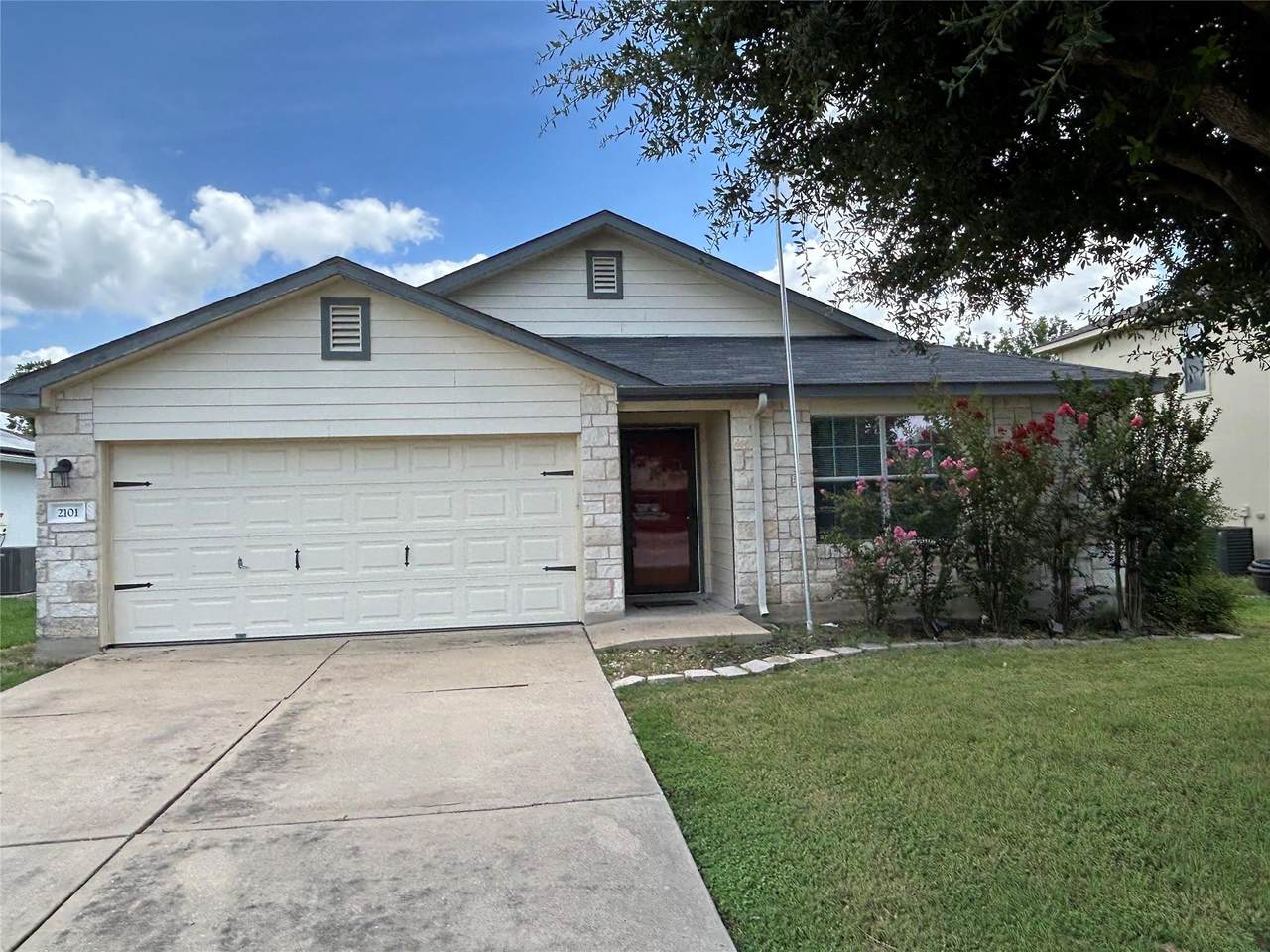 2101 Whistling Way - Photo 1
