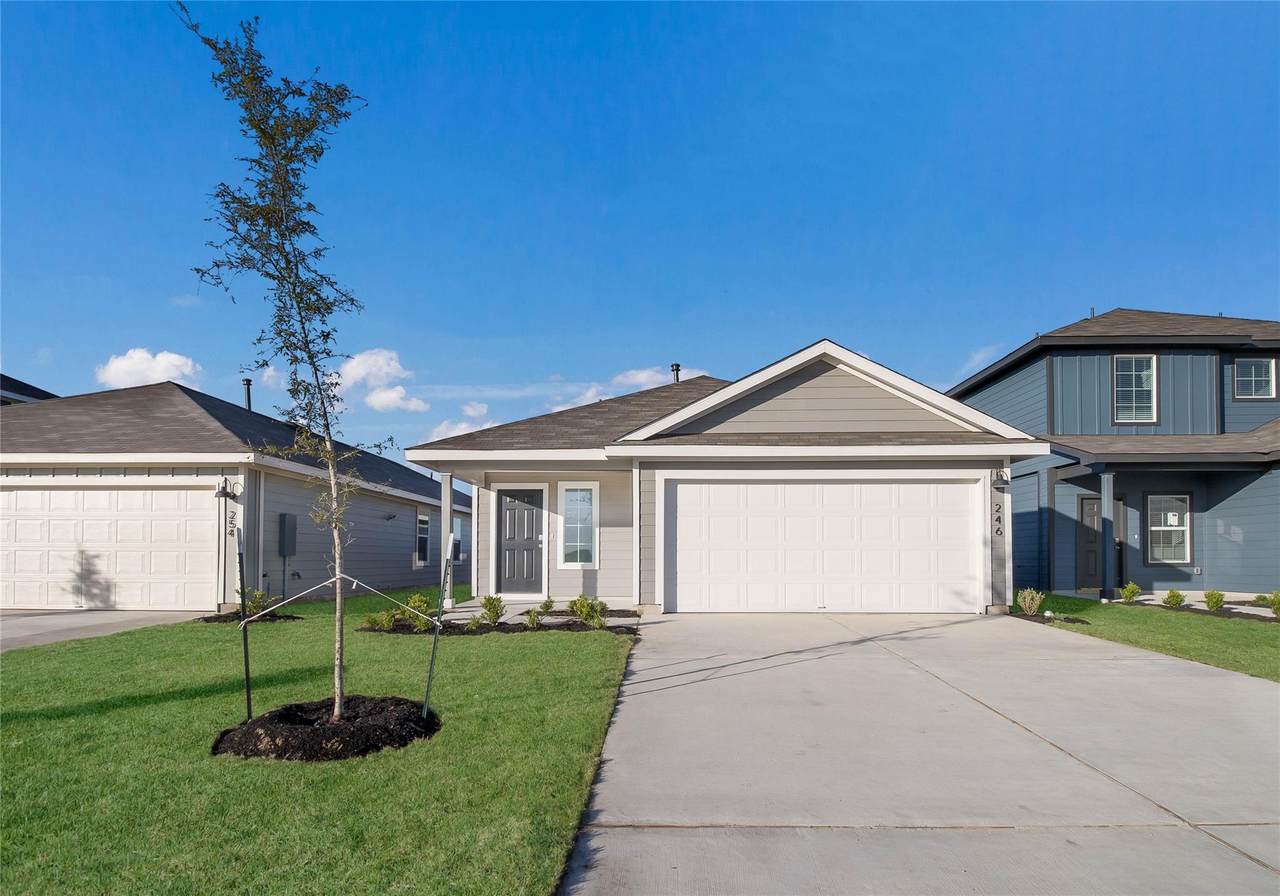 178 Schuenemann Way - Photo 1