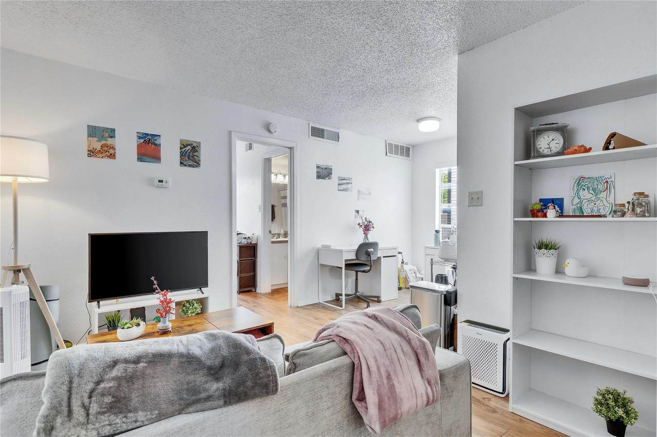 2803 Hemphill Park - Photo 1
