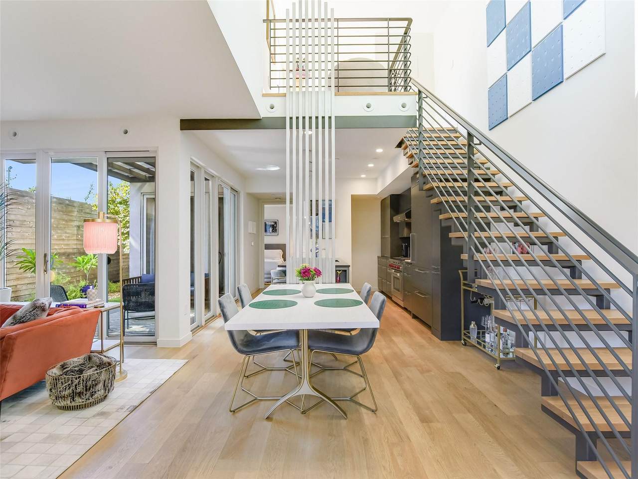 1603 Woodlawn Blvd - Photo 1