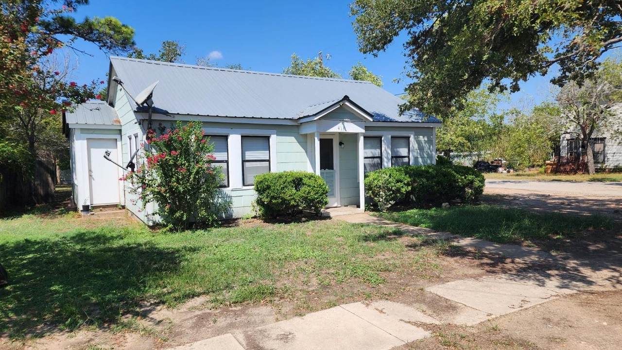 413 Avenue D Ave - Photo 1