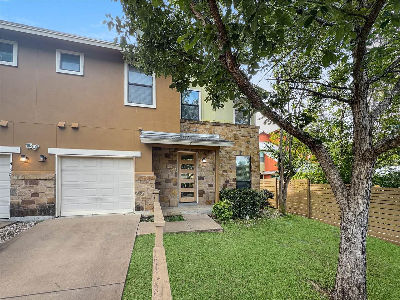 4120 Valley View Rd - Photo 1