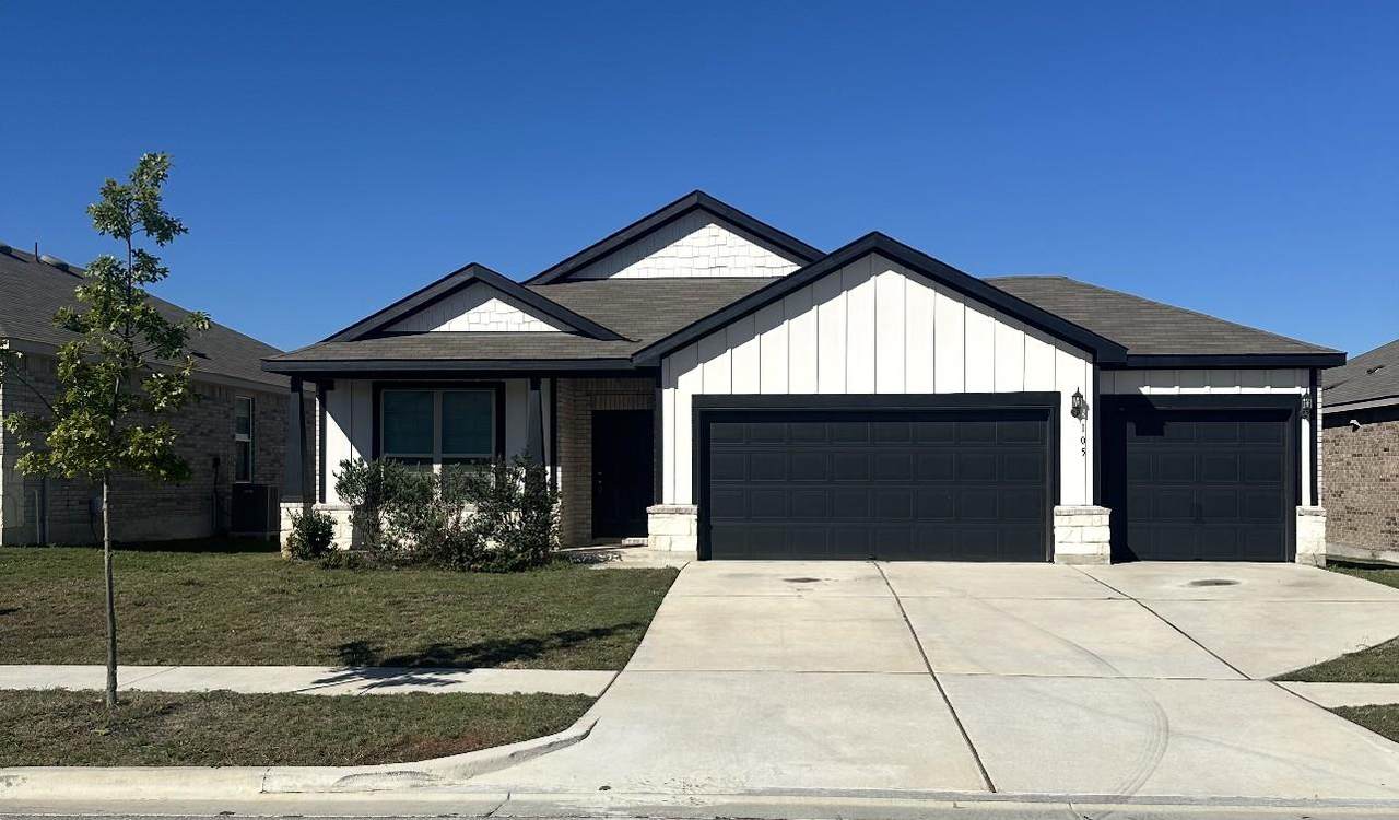 105 Onna St - Photo 1