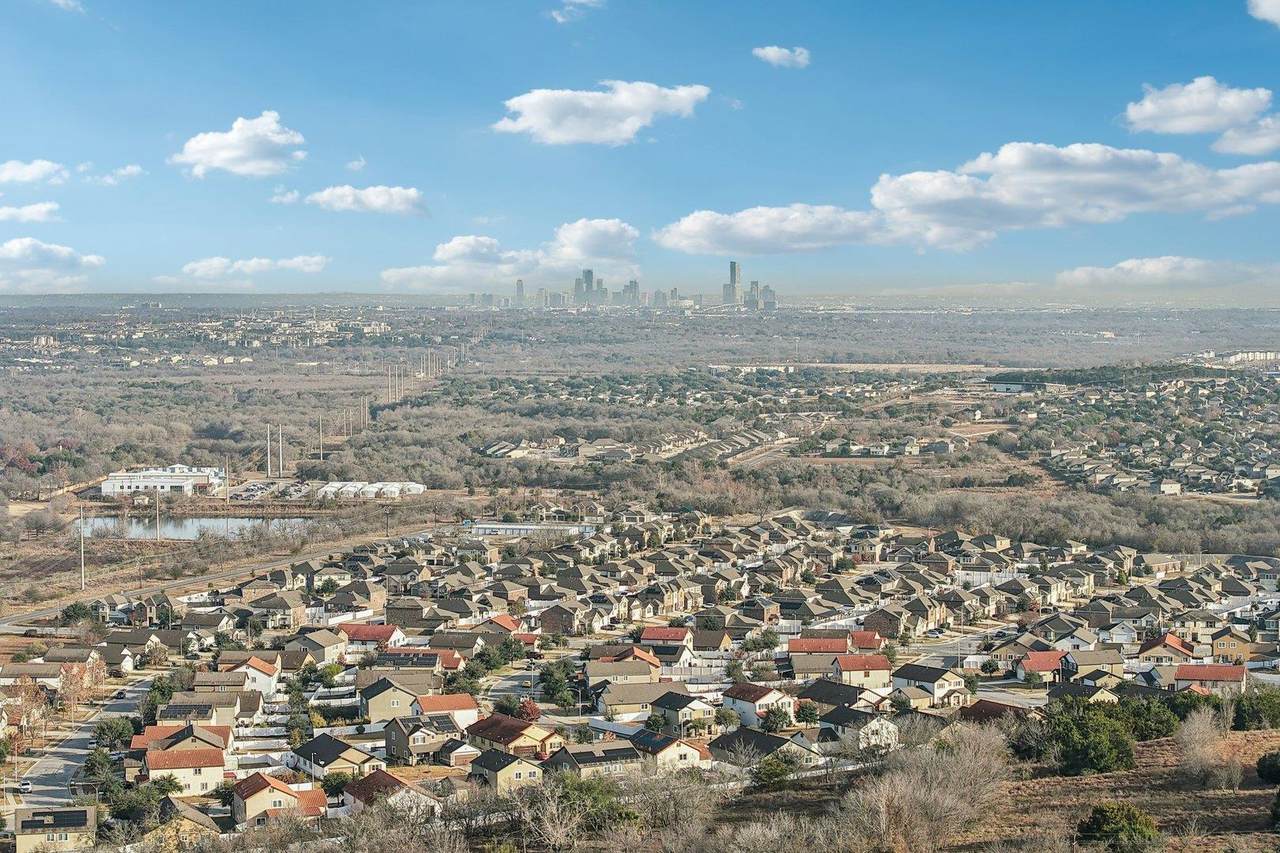 https://bt-photos.global.ssl.fastly.net/austin/1280_boomver_1_8311019-2.jpg