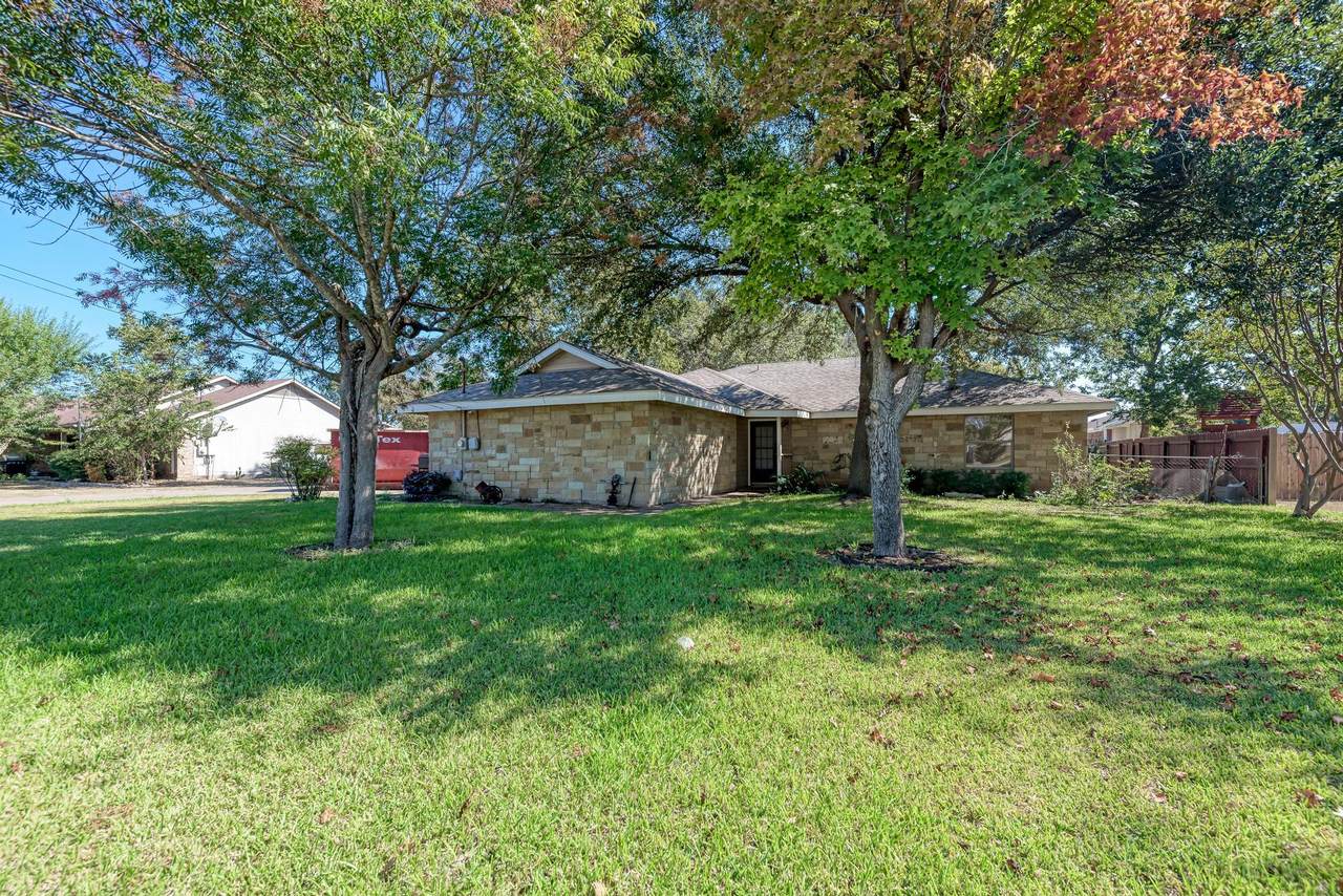 228 Green Pasture Dr - Photo 1