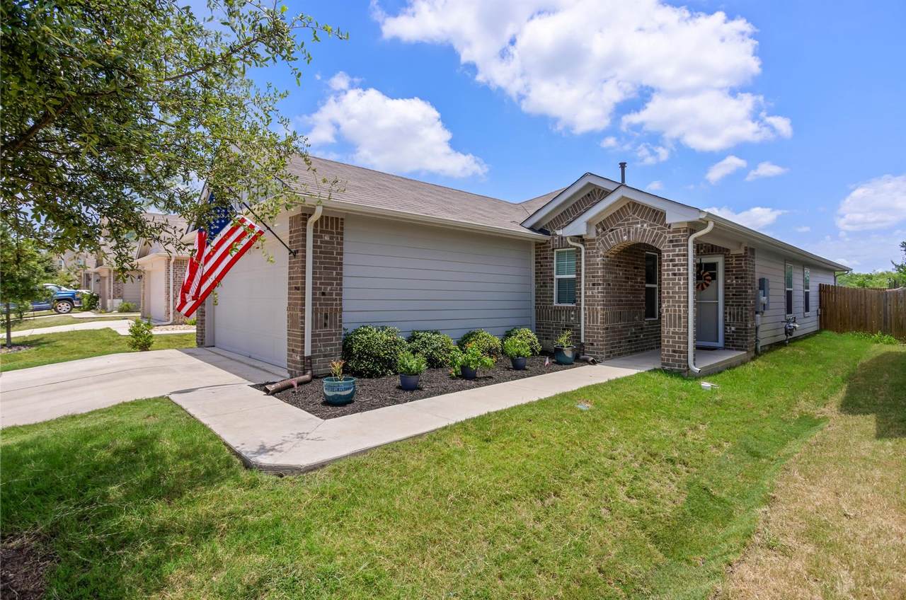 13911 Macquarie Dr - Photo 1