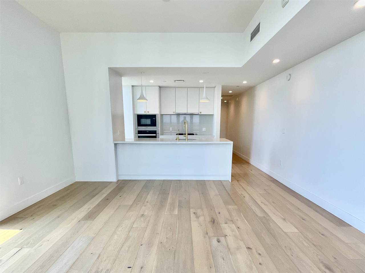 70 Rainey St - Photo 1