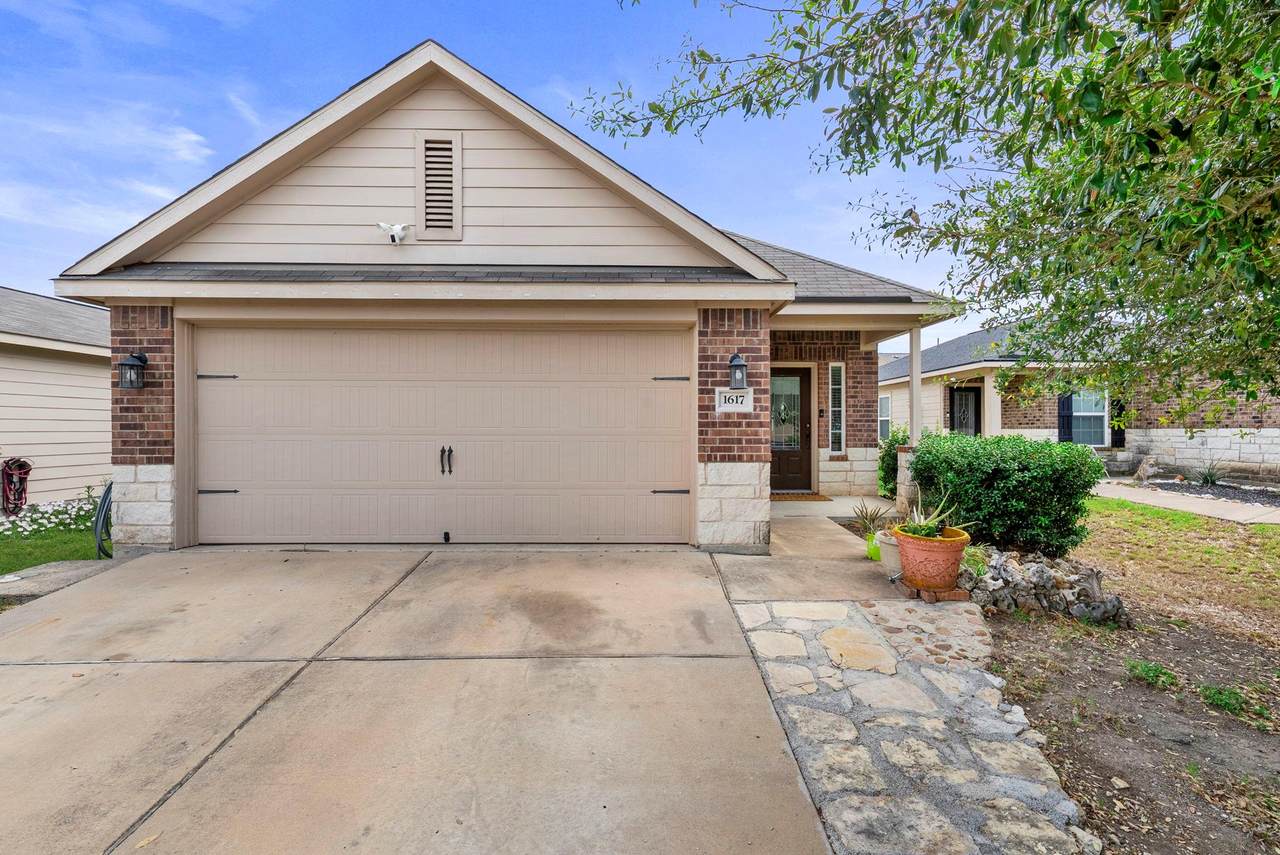 1617 Treeta Trl - Photo 1