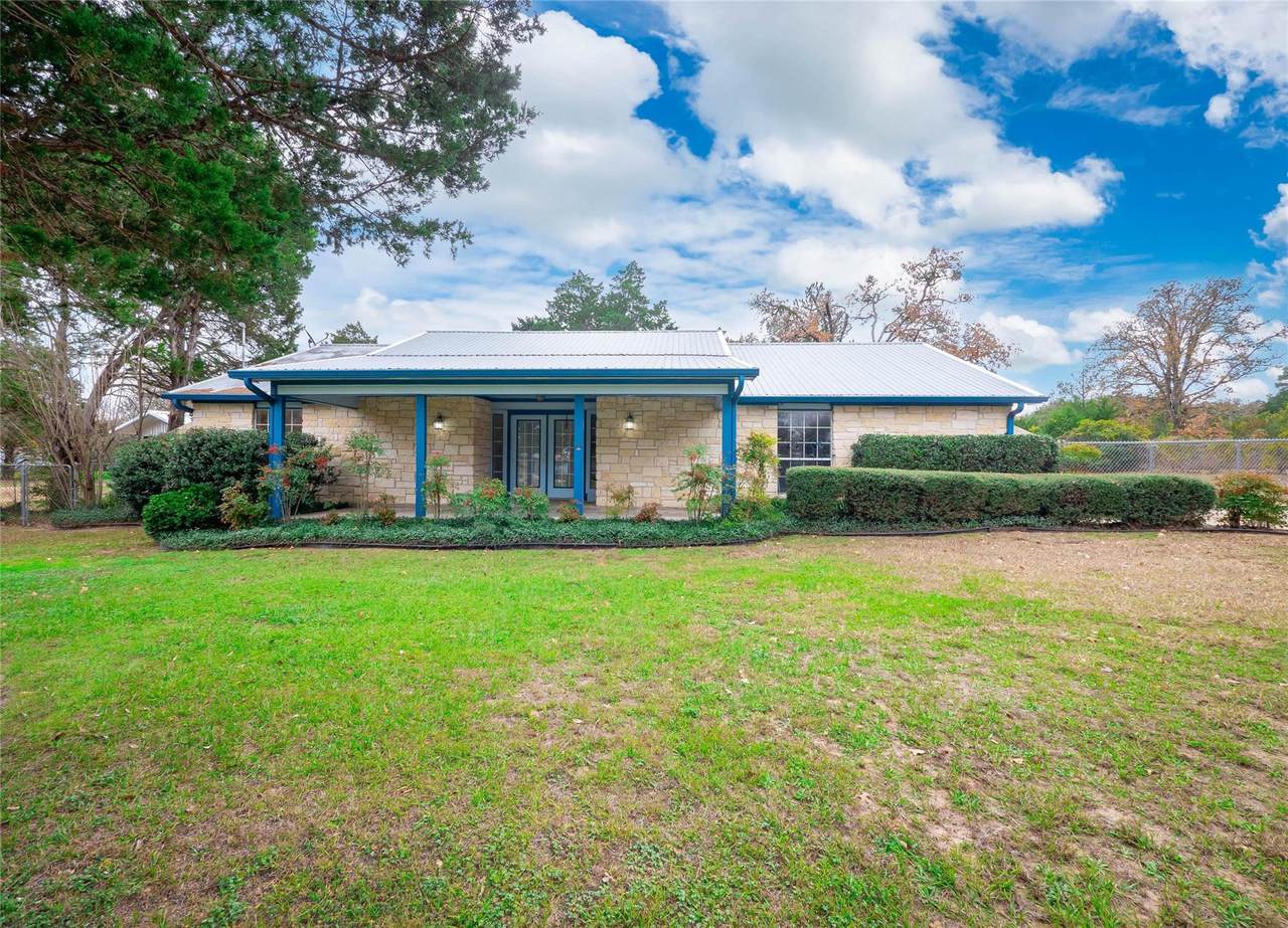 137 Blanket Flower Dr - Photo 1