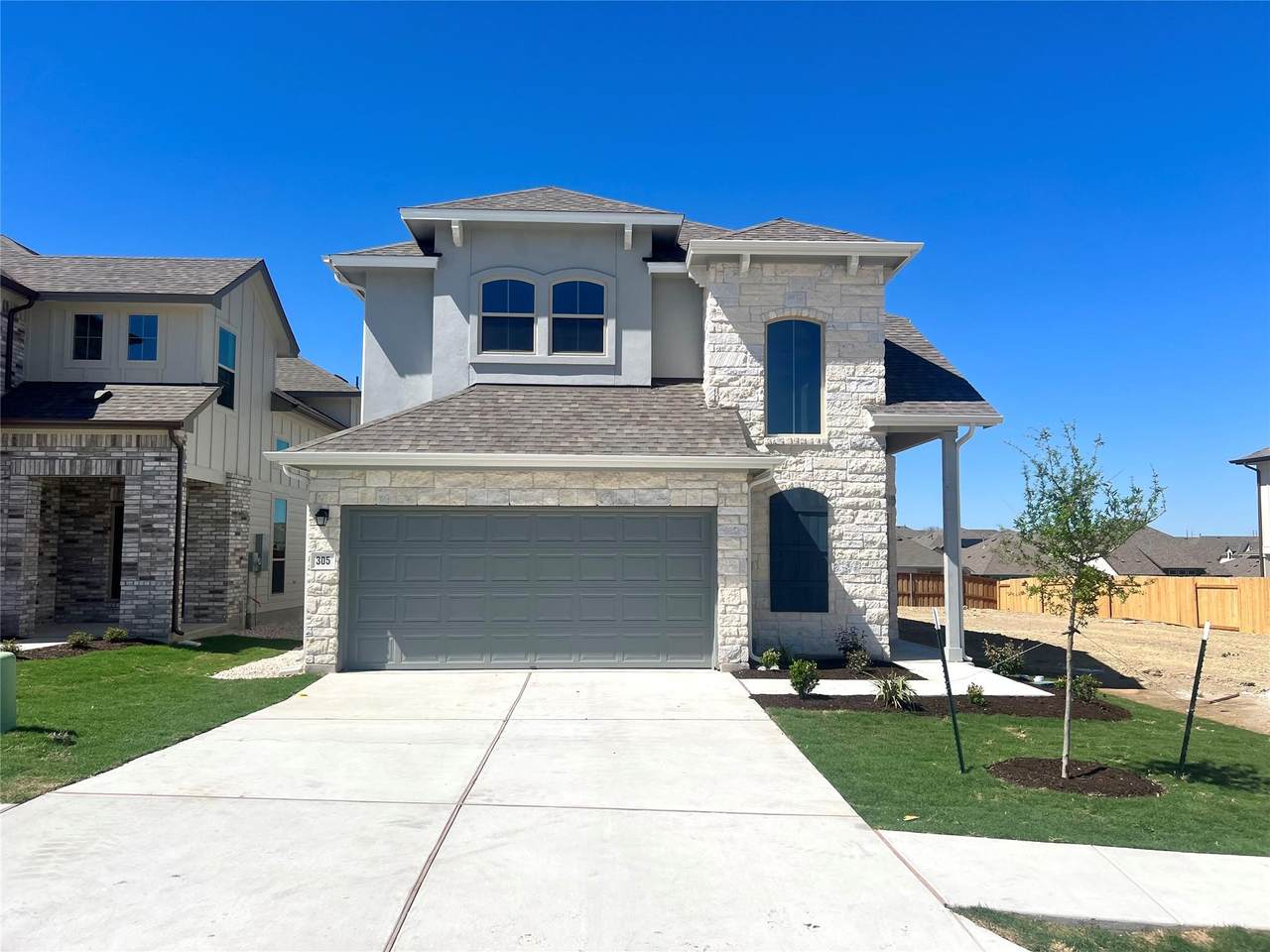 141 White Horses Dr - Photo 1