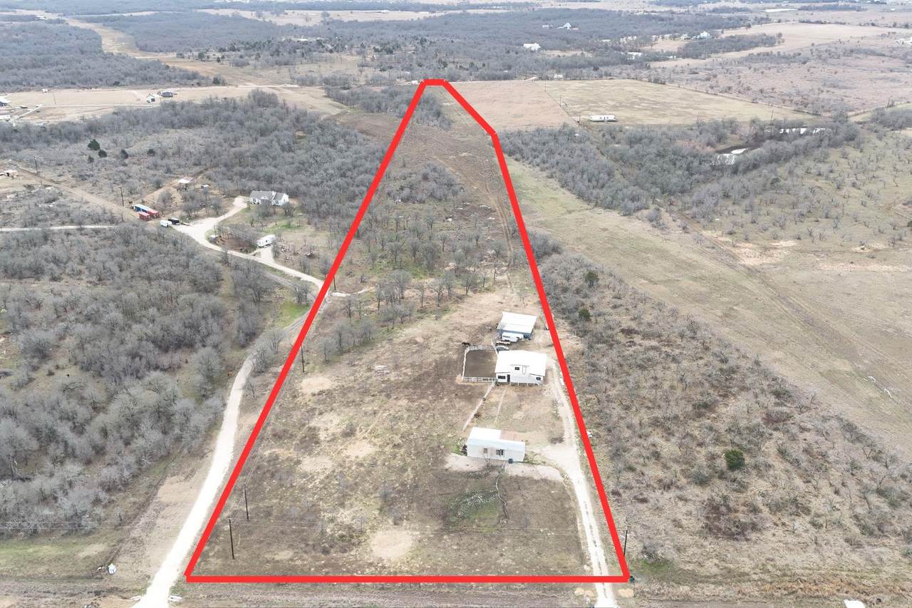 2690 County Road 466 - Photo 1