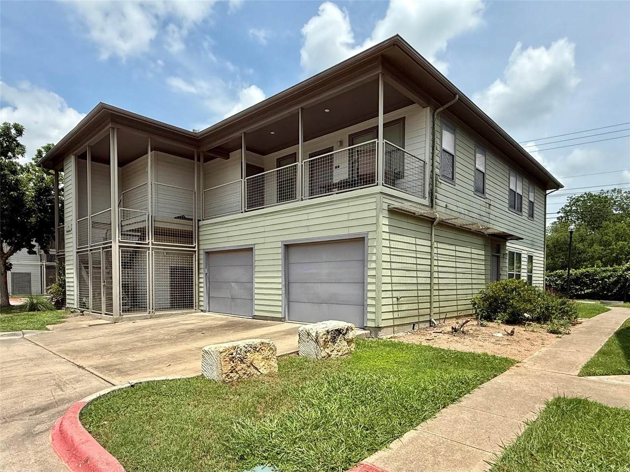 1201 Grove Blvd - Photo 1