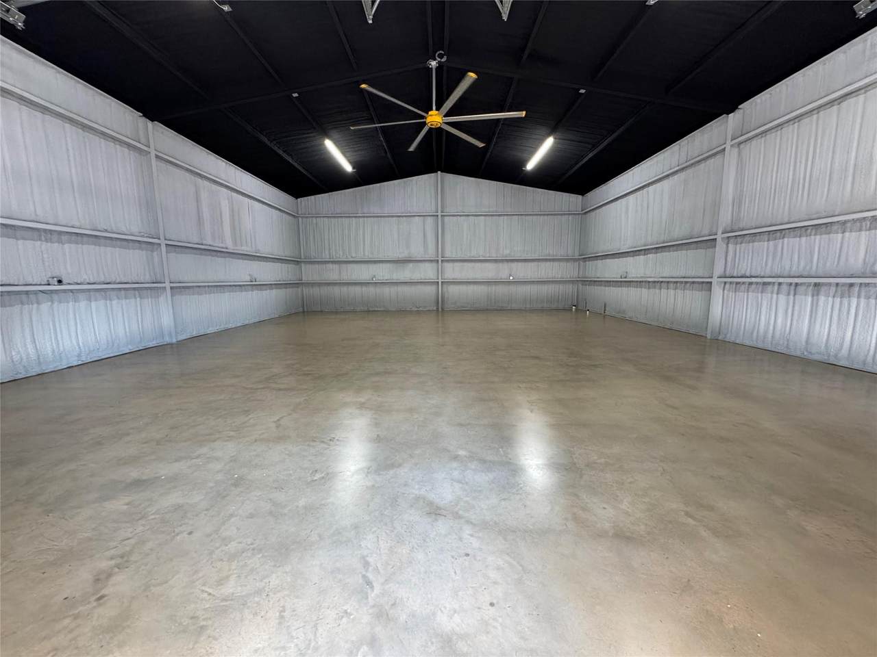 3923 Pansy - Photo 1