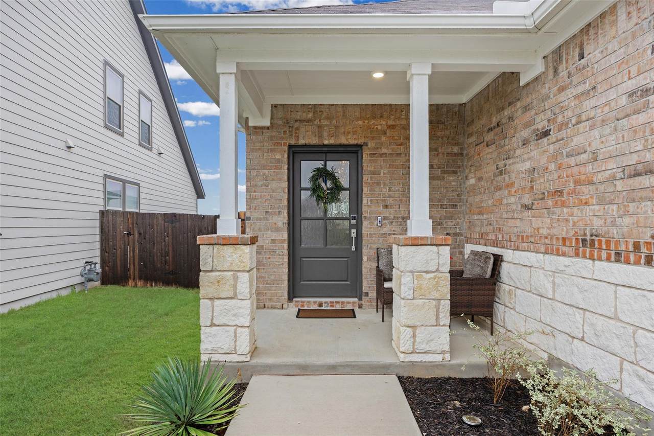 https://bt-photos.global.ssl.fastly.net/austin/1280_boomver_1_8516404-2.jpg