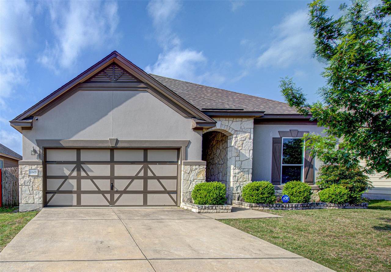 12609 Dwight Eisenhower St - Photo 1