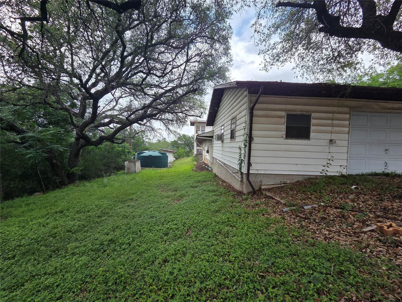 https://bt-photos.global.ssl.fastly.net/austin/1280_boomver_1_8525220-2.jpg