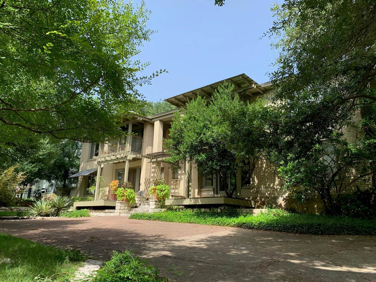 1605 Pease Rd - Photo 1