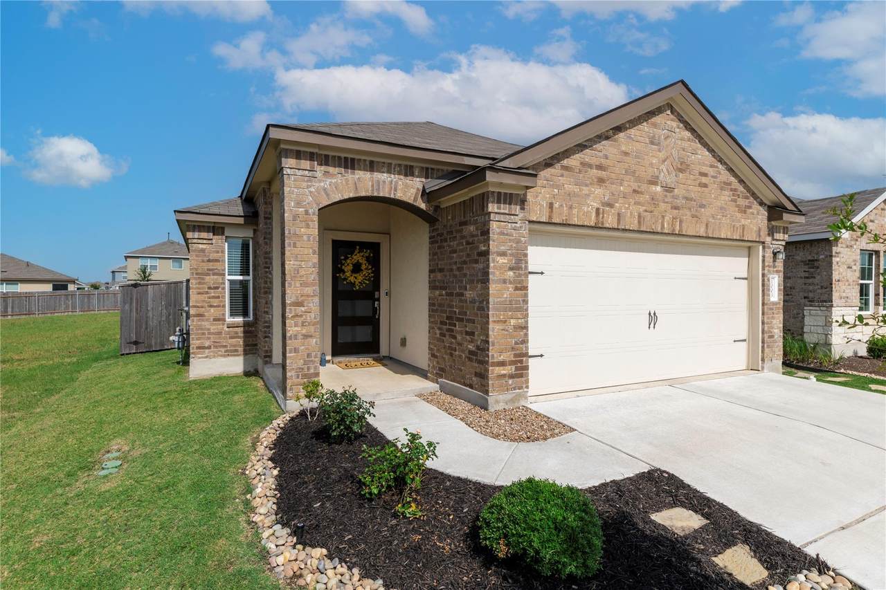 1003 Ascari Ct - Photo 1