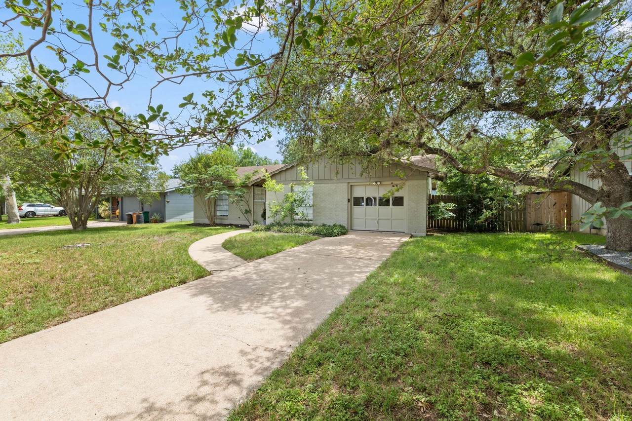 2015 Fair Oaks Dr - Photo 1
