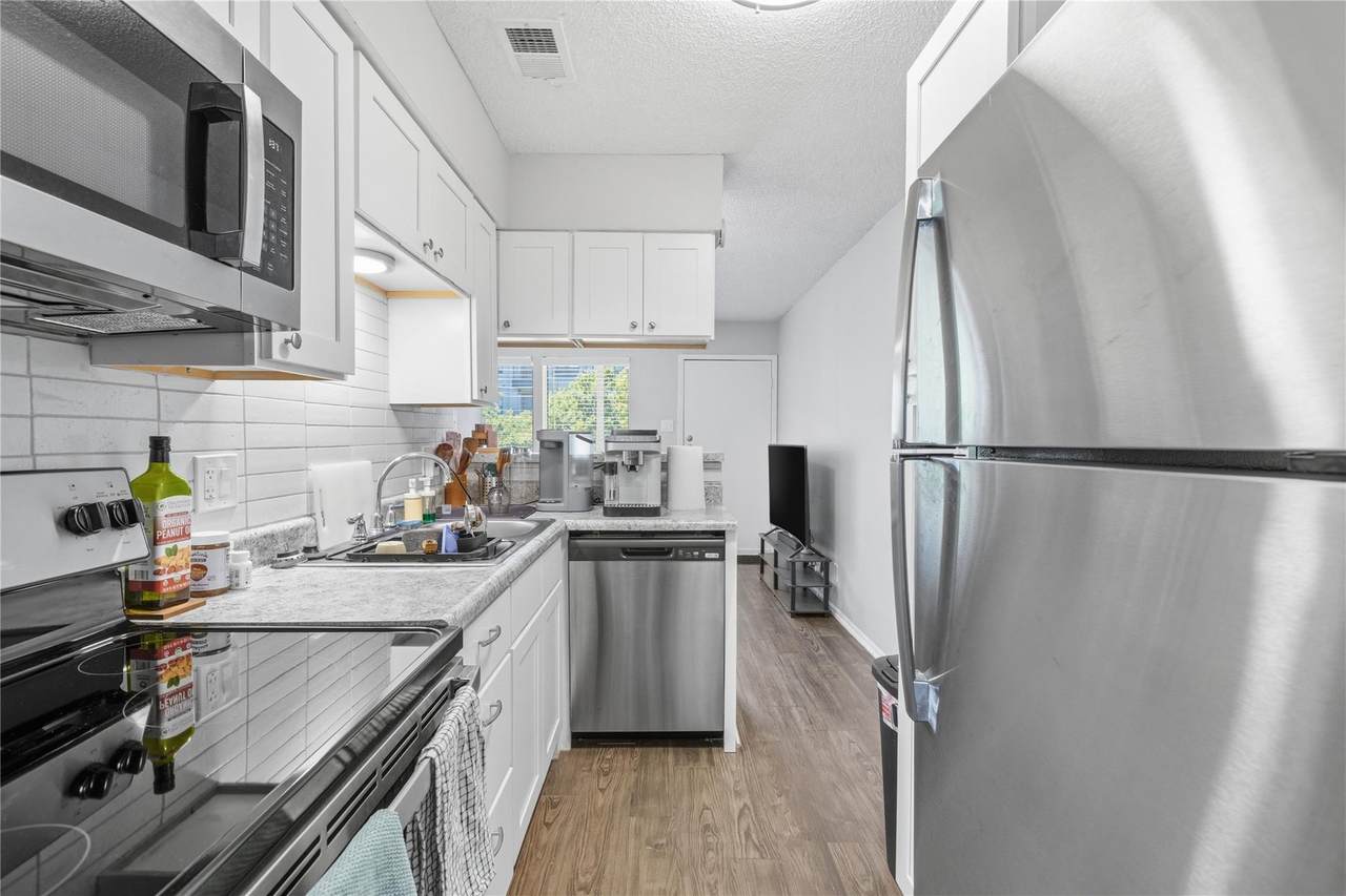 2801 Hemphill Park - Photo 1