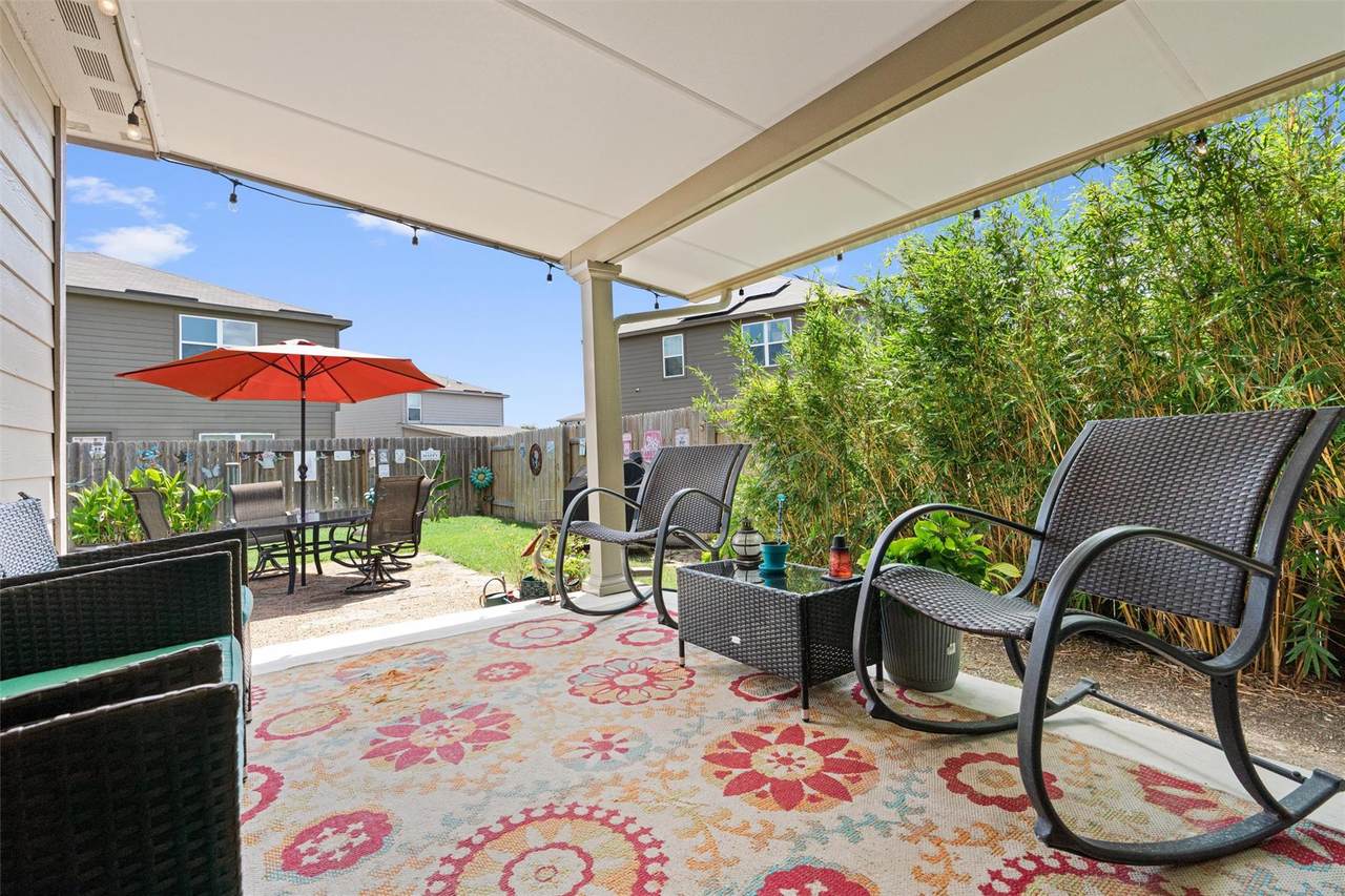 212 Hyacinth Way - Photo 1