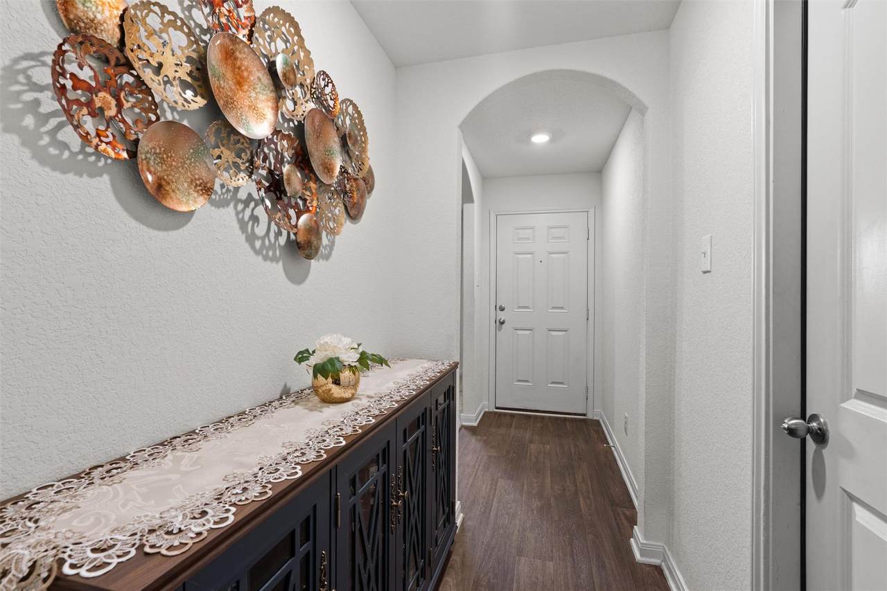 https://bt-photos.global.ssl.fastly.net/austin/1280_boomver_1_8587987-2.jpg