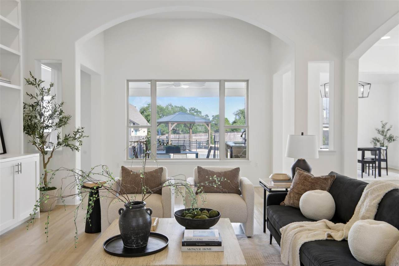 304 Double L Dr - Photo 1