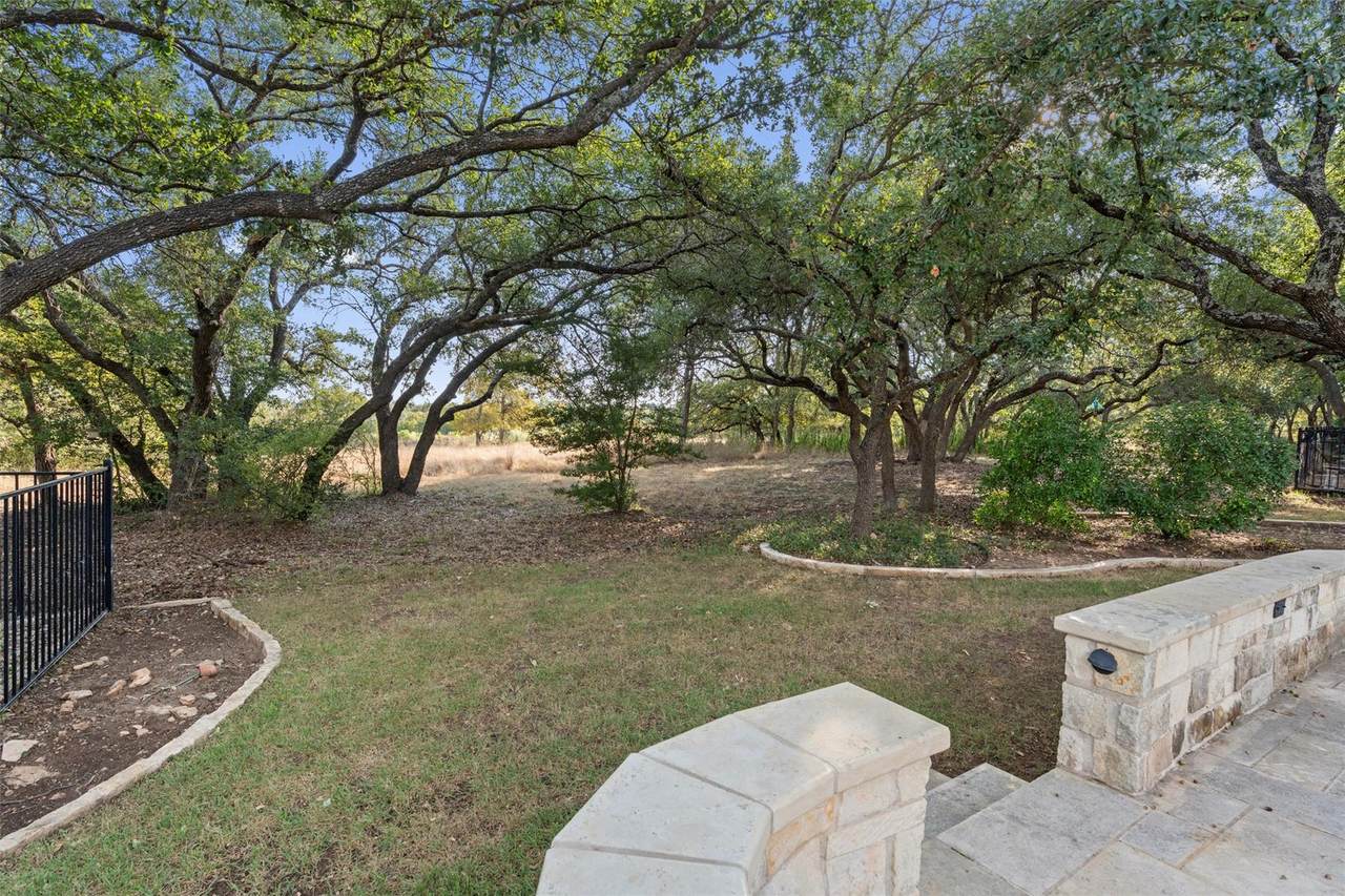 200 San Saba Dr - Photo 1