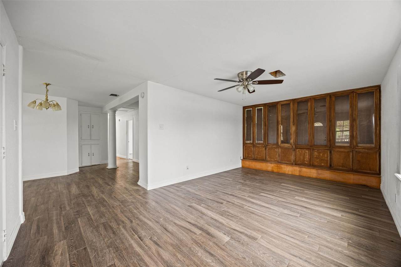https://bt-photos.global.ssl.fastly.net/austin/1280_boomver_1_8653043-2.jpg