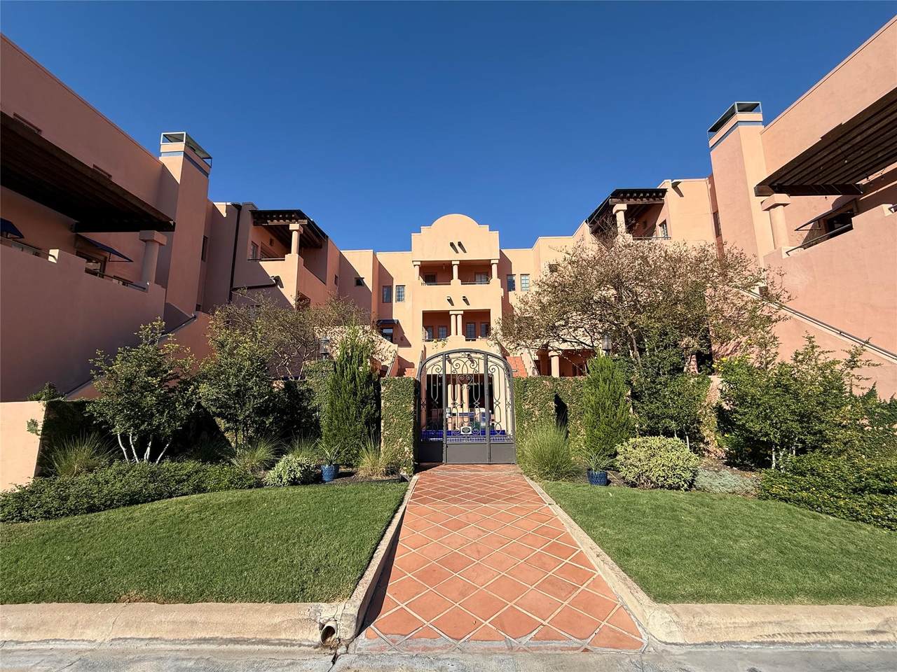 1506 13th St - Photo 1