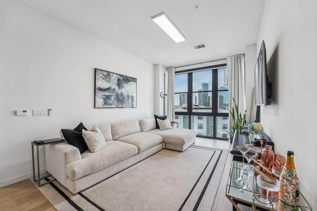 800 Embassy Dr - Photo 1