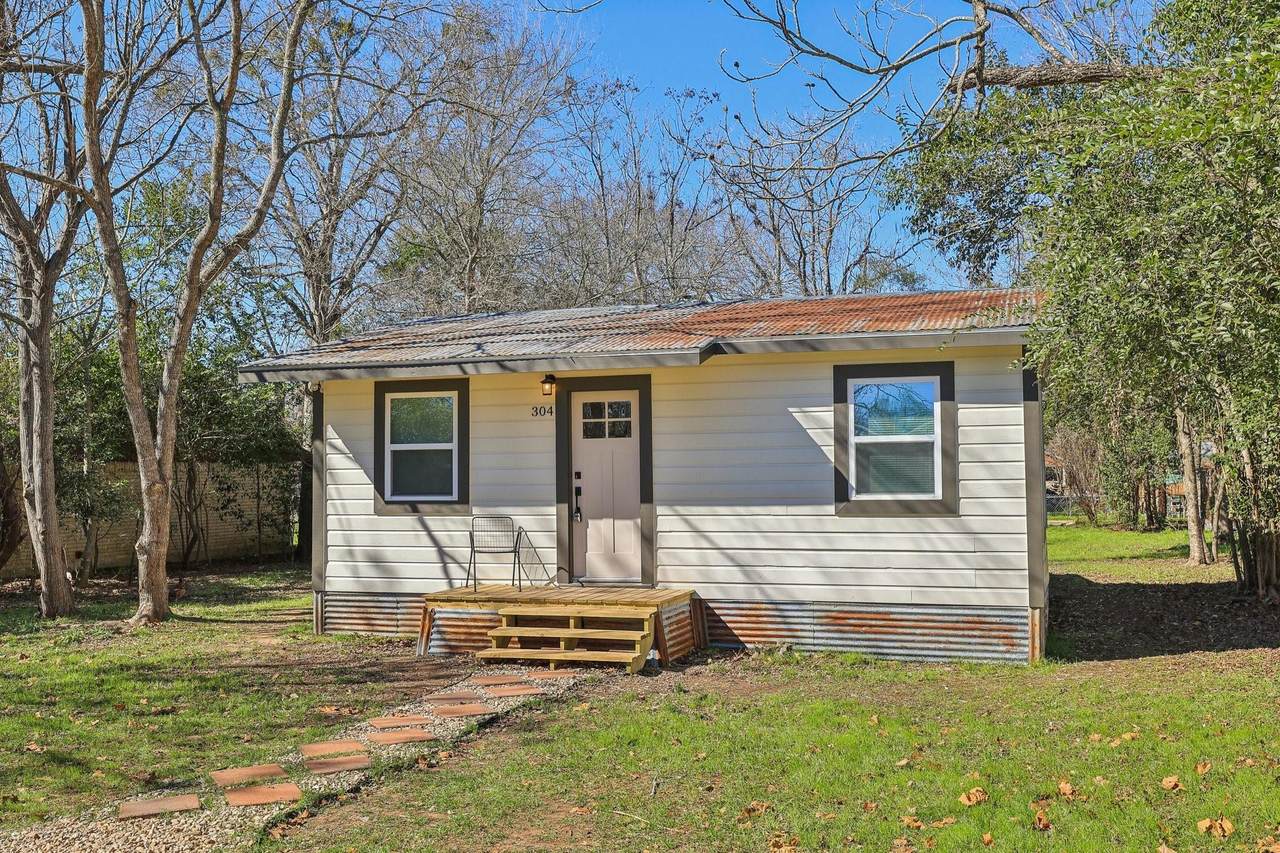 304 Harris St - Photo 1