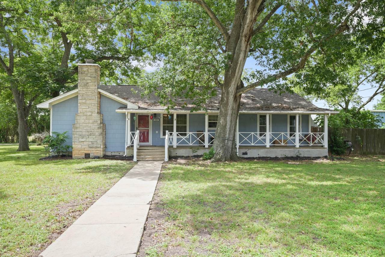 1320 San Antonio St - Photo 1