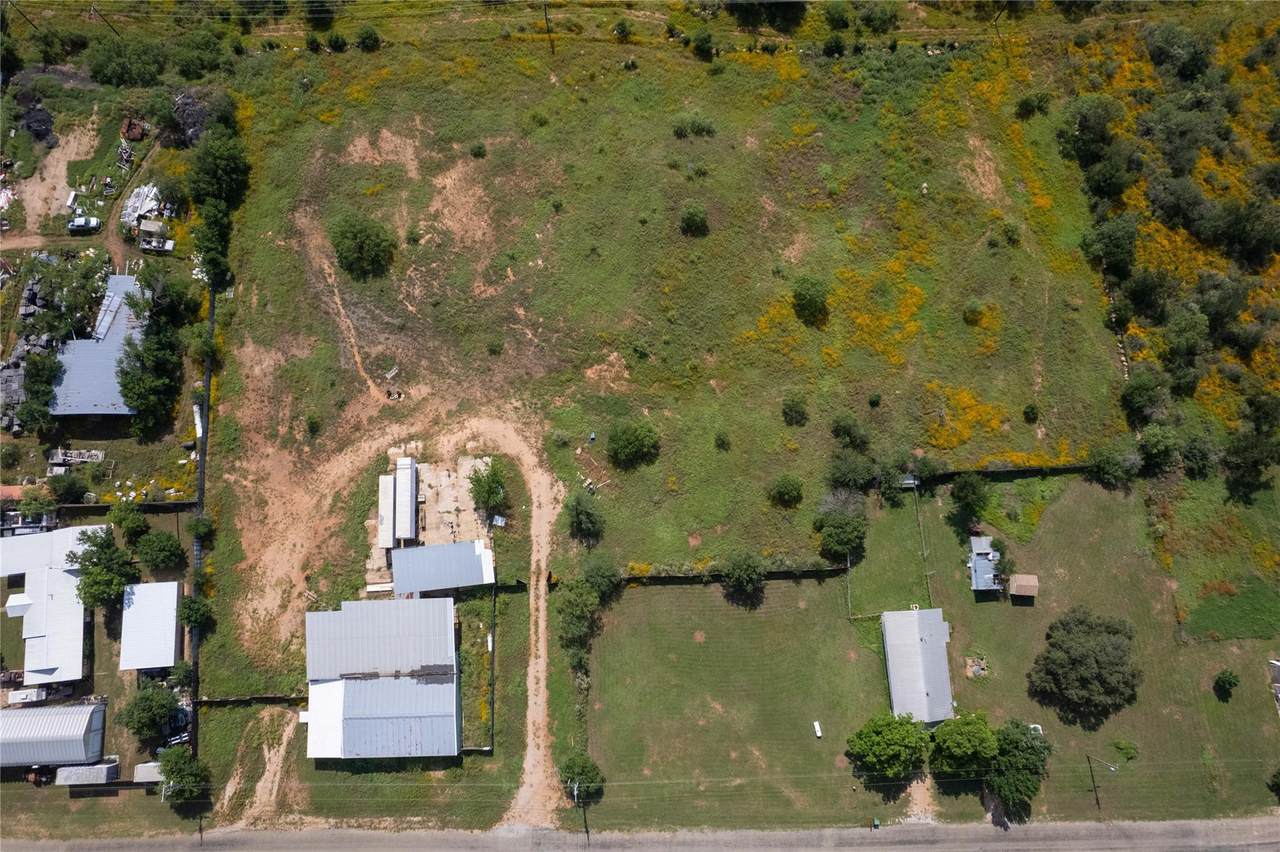 1009 Angle Ave - Photo 1