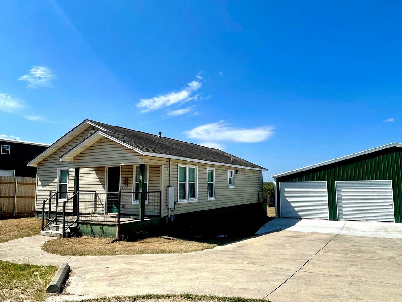 10107 Signal Hill Rd - Photo 1