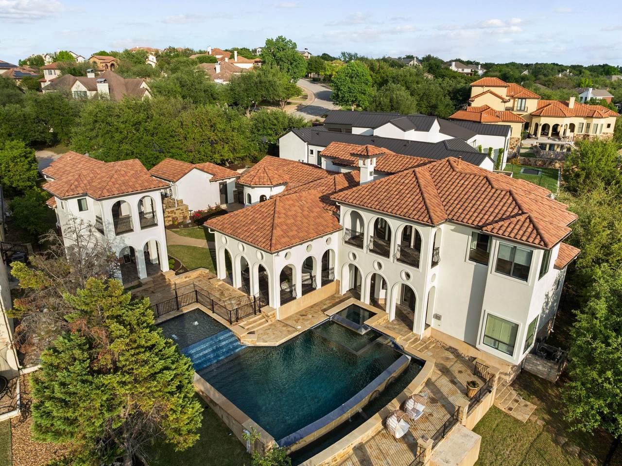 https://bt-photos.global.ssl.fastly.net/austin/1280_boomver_1_8755246-2.jpg